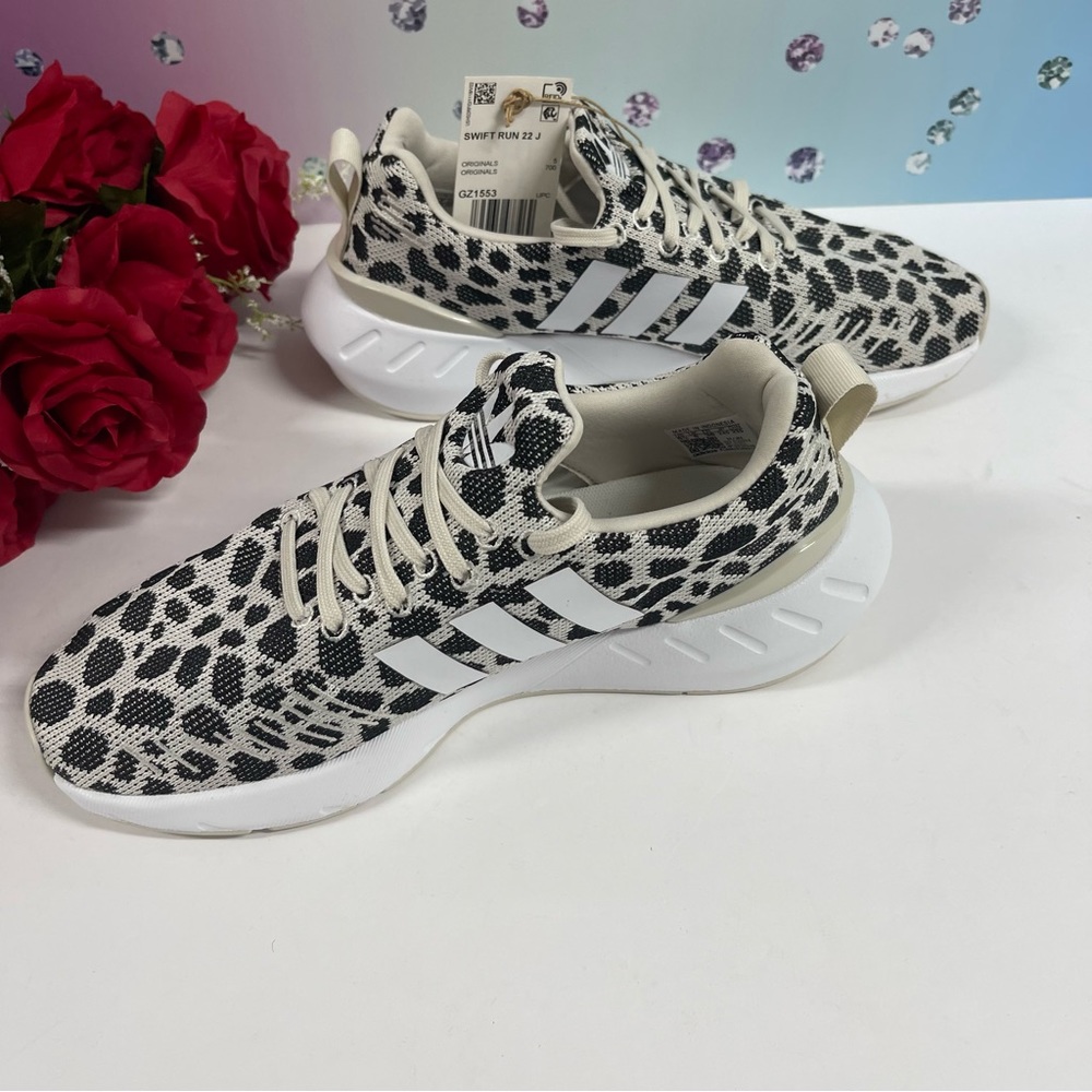 🏃🏽‍♀️HP! ADIDAS SWIFT RUN 22 DALMATIAN - Picture 4 of 12